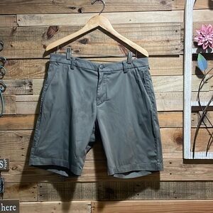 Lululemon Mens size 33 Commission Relaxed Shorts